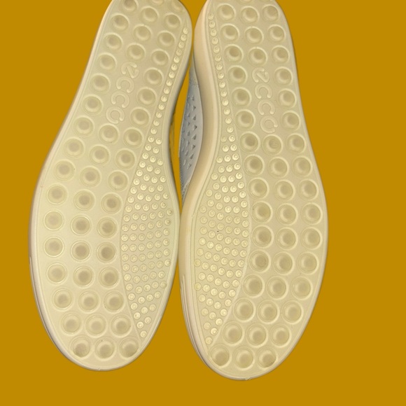 Ecco Women's White Slip-On Shoes - Picture 3 of 4